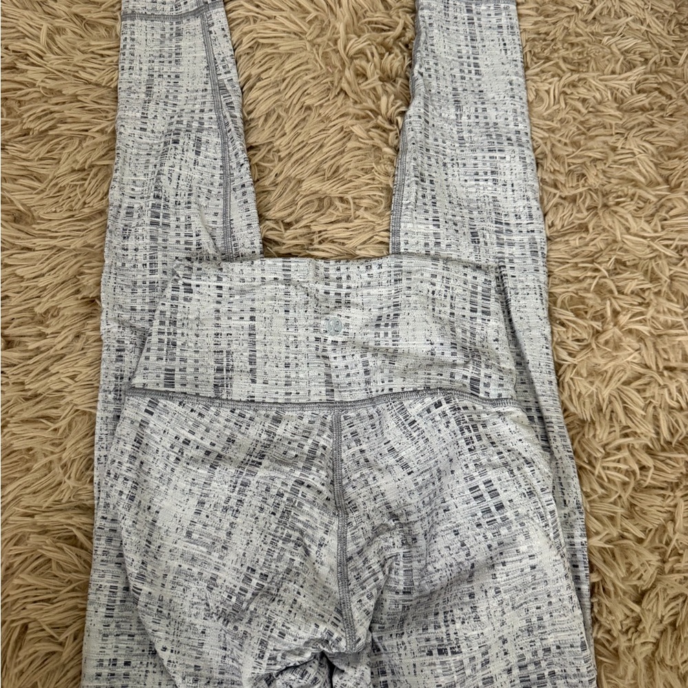 Lululemon NWT Wunder Under HR 28” Size 2